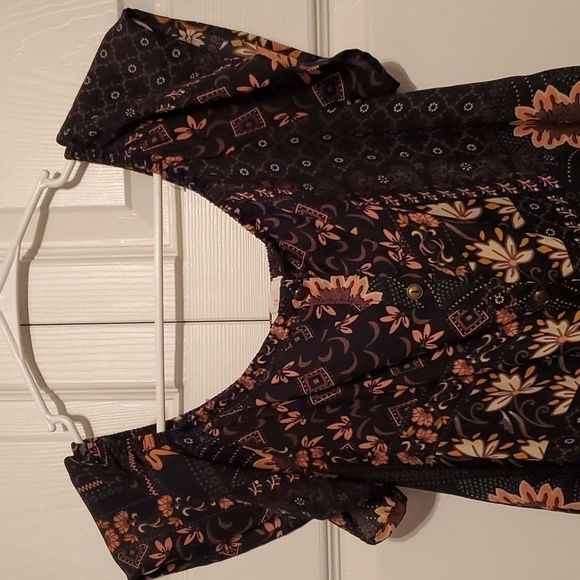 Sienna Sky Women's Button Down Black Floral Peplum Top Size XS - Picture 2 of 8